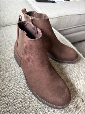 Sonoma Goods For Life Cilantro Chocolate Brown Faux Suede Ankle Boots Size 7
